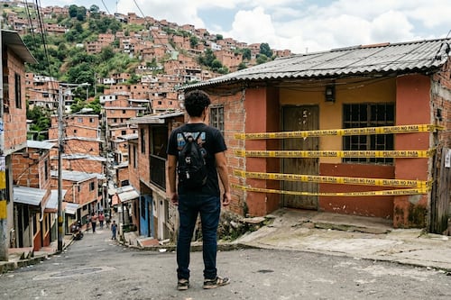 Feminicidio en Medellín: mujer de 18 años habría sido asesinada a golpes por su pareja