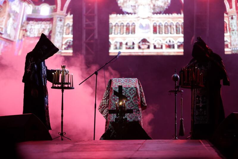Batushka, de Polonia, durante su presentación en el Festival Rock al Parque en Bogotá.