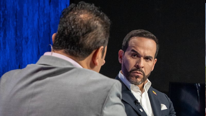 Abelardo De la Espriella y periodistas