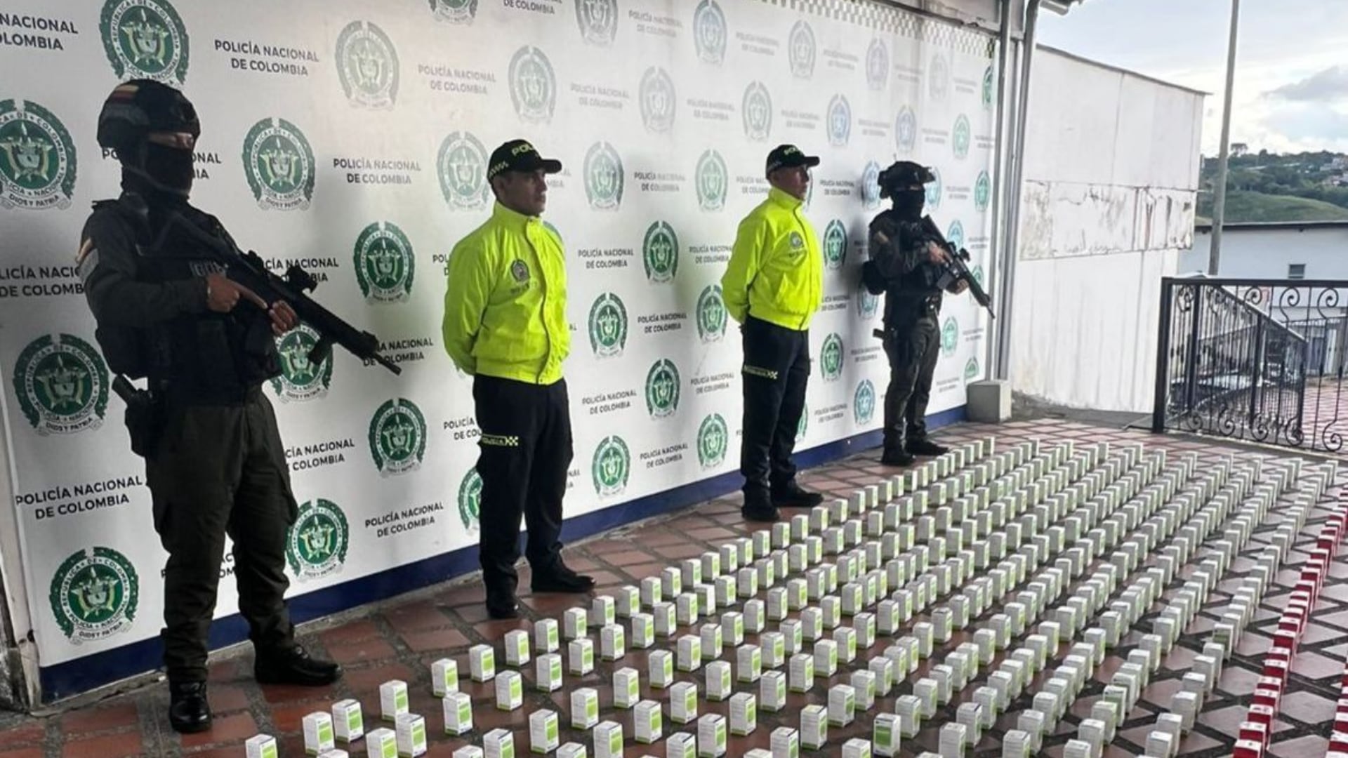 Incautación de ketamina destinada para producción de tusi.