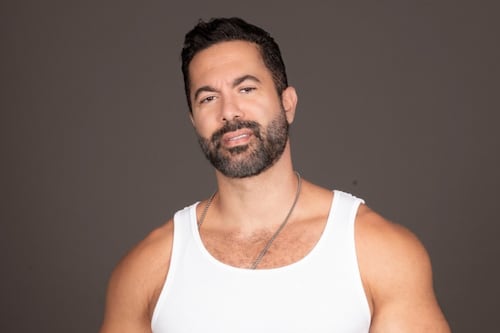 Víctor Turpin vuelve a casa: el actor paisa que conquista Hollywood sin olvidar sus raíces