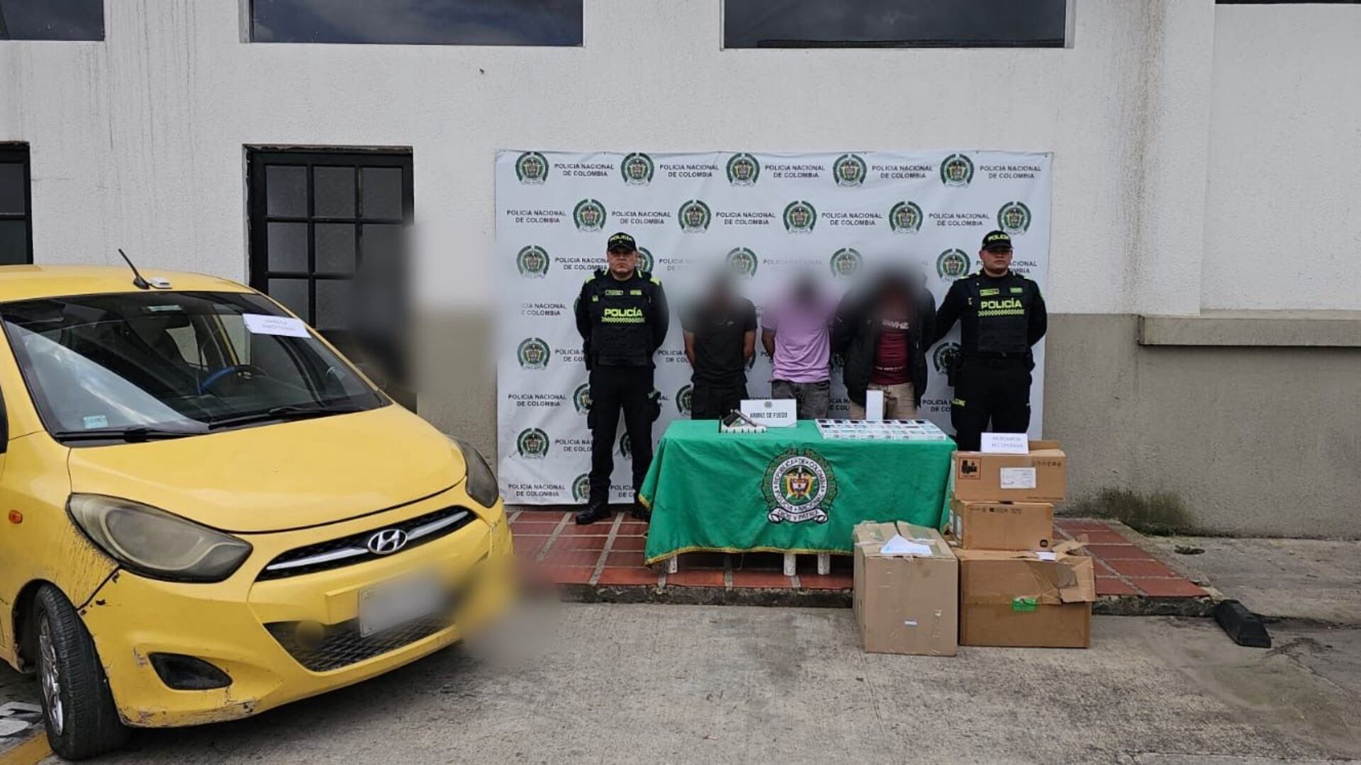 Policía de Bogotá recuperó casi $100 millones en 50 celulares y 89 datáfonos robados (Foto: Policía Metropolitana de Bogotá)