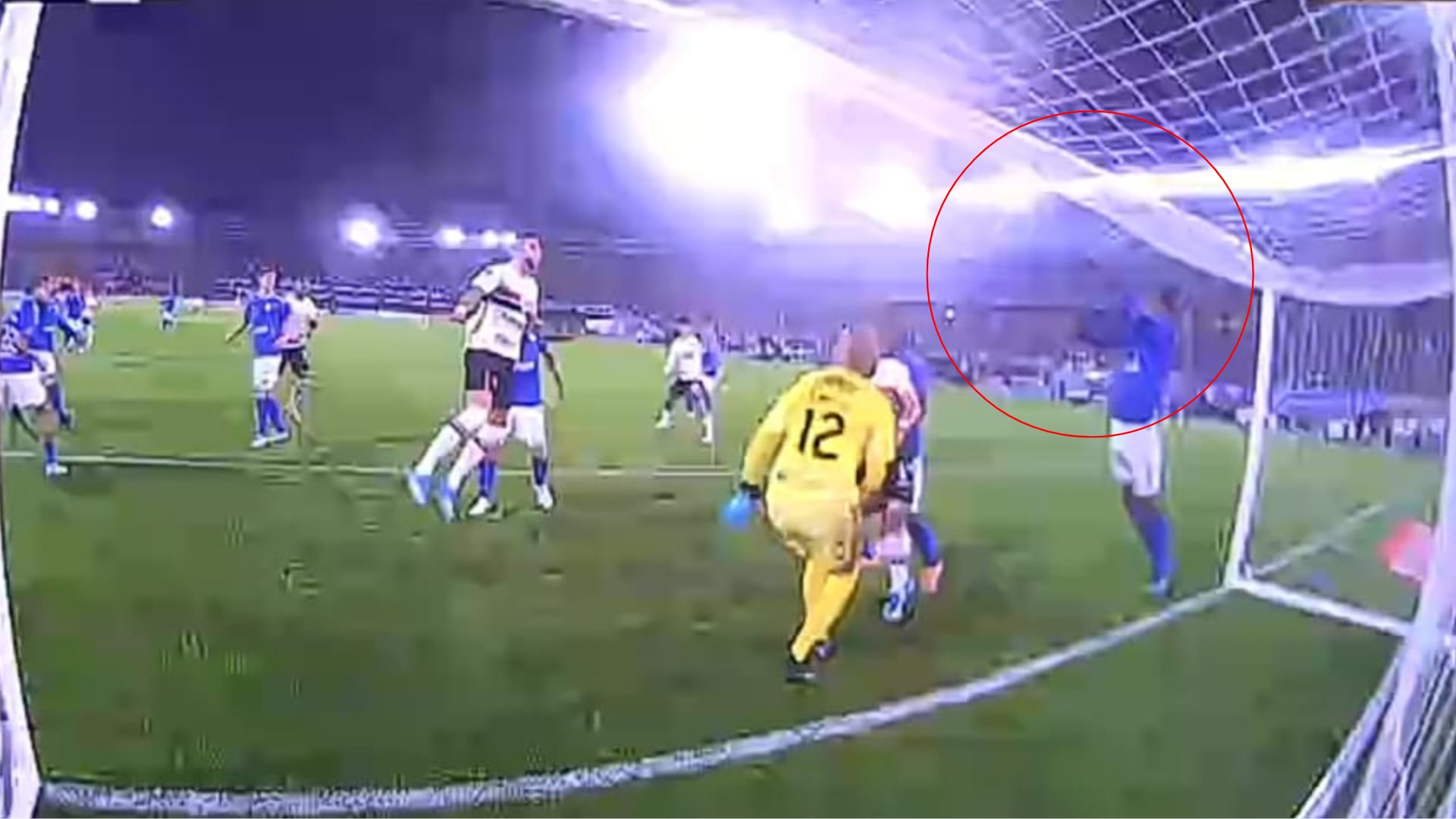 Millonarios se salvó de gol de Sao Paulo: Sarabia la sacó en la línea