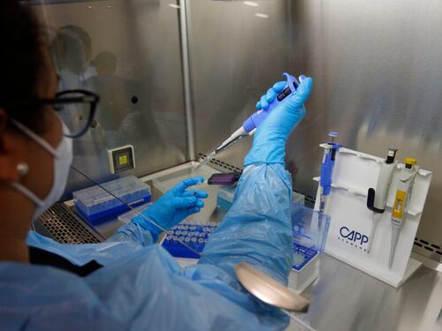 Chile reporta nuevo récord de casos covid: 14.780 contagios y positividad del 13,66%