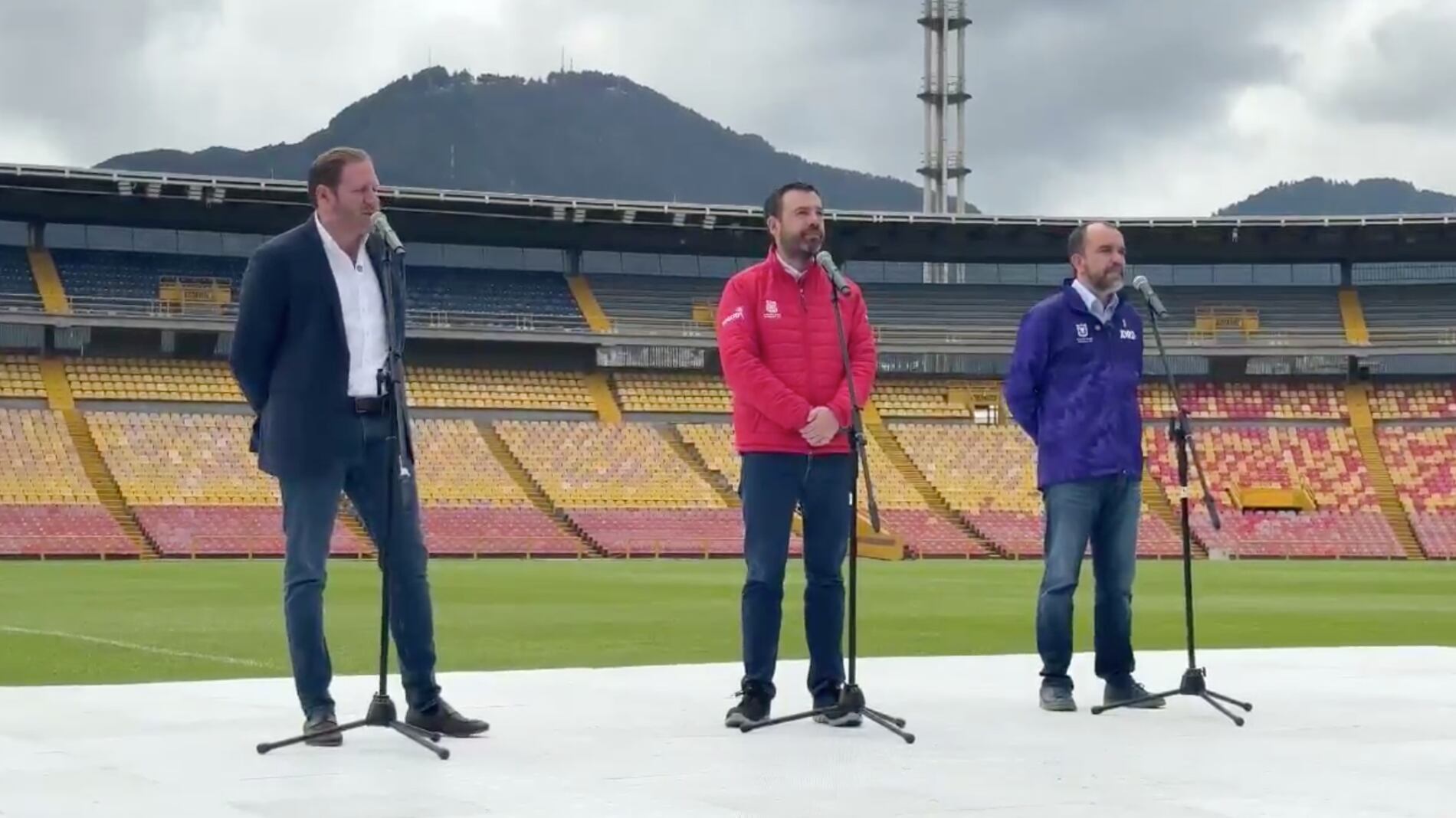 Anuncio del nuevo estadio por parte de Carlos Fernando Galán