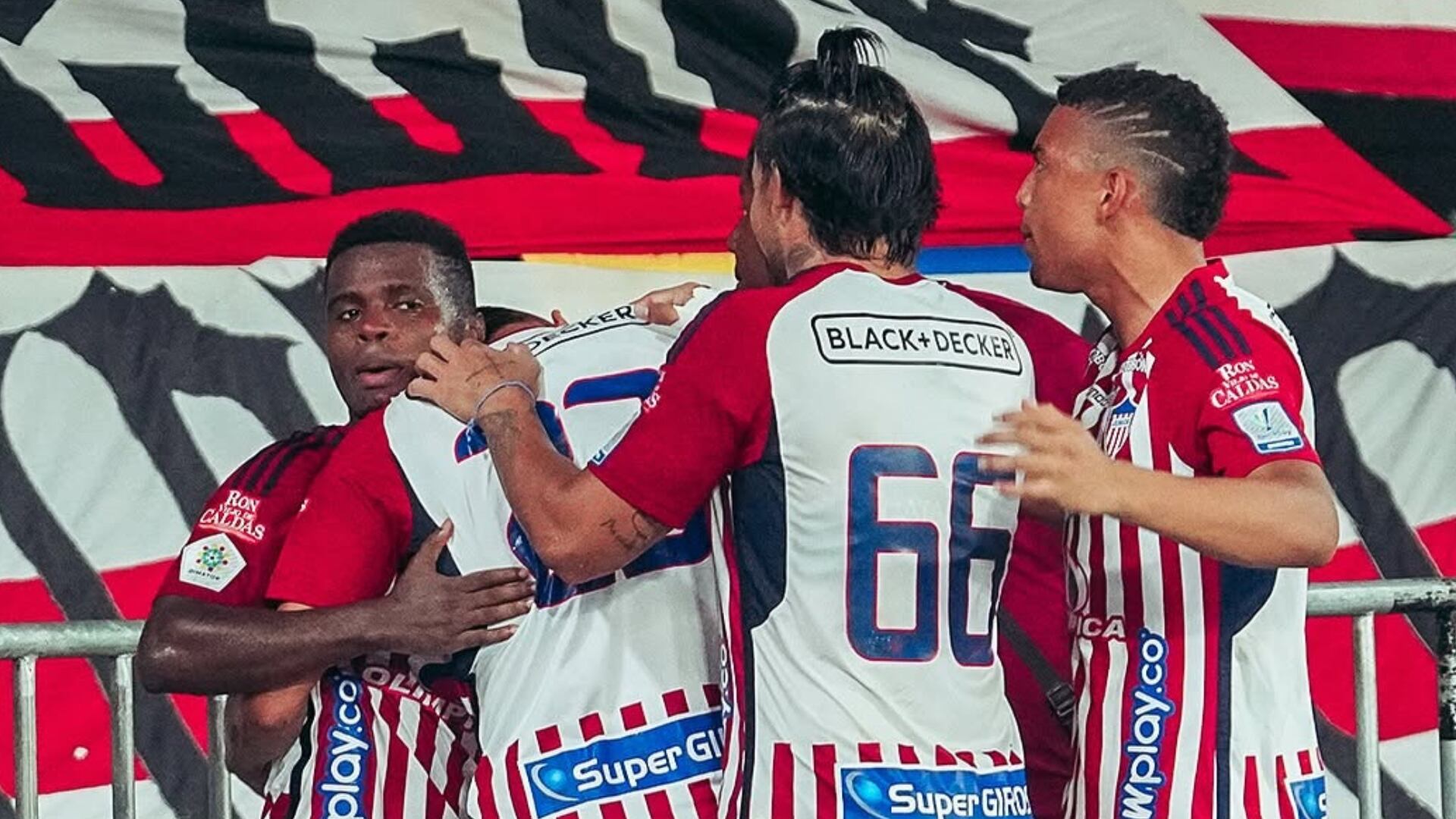 Jugador del Junior intentó visitar a un amigo de la Selección Paraguay