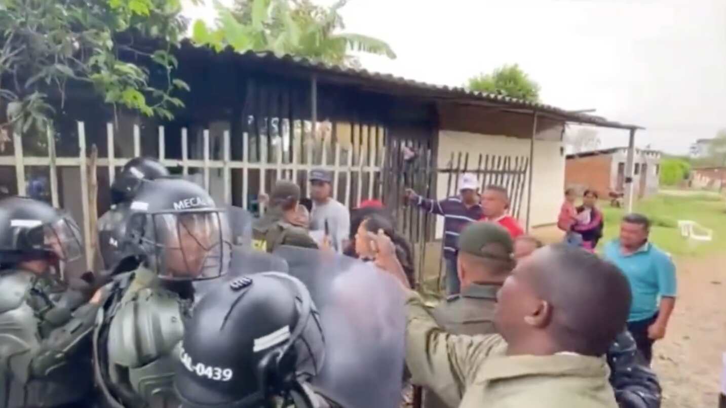 Las autoridades desalojaron predio de invías en Cali