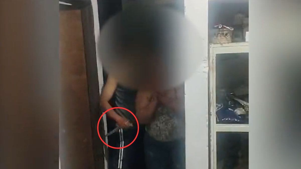 Un sujeto amenazó a su madre con cuchillo en cali