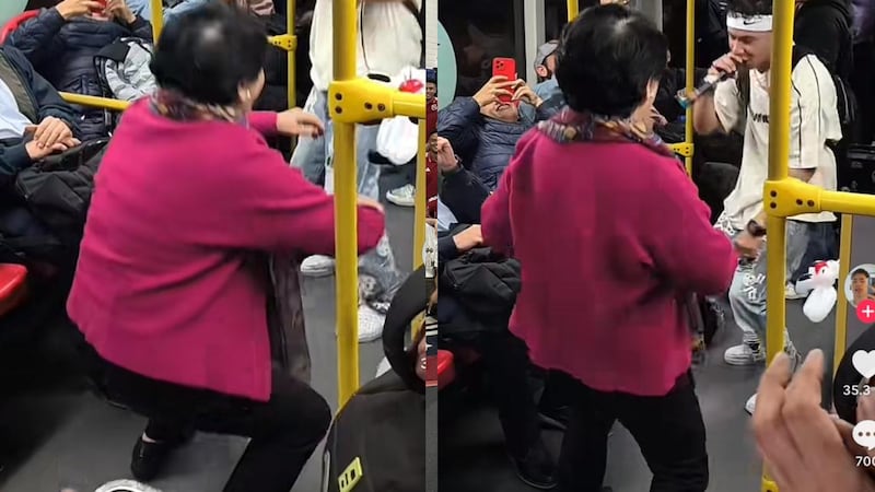 Abuela se vuelve viral tras bailar en TransMilenio con un grupo de jóvenes y el conductor no se quedó atrás