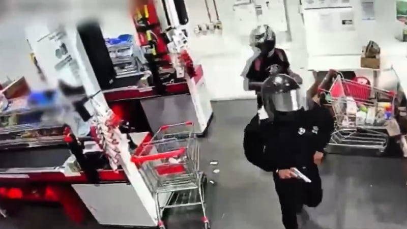 Violento asalto en un D1 en Los Mártires terminó en balacera y persecución policial: comunidad reaccionó