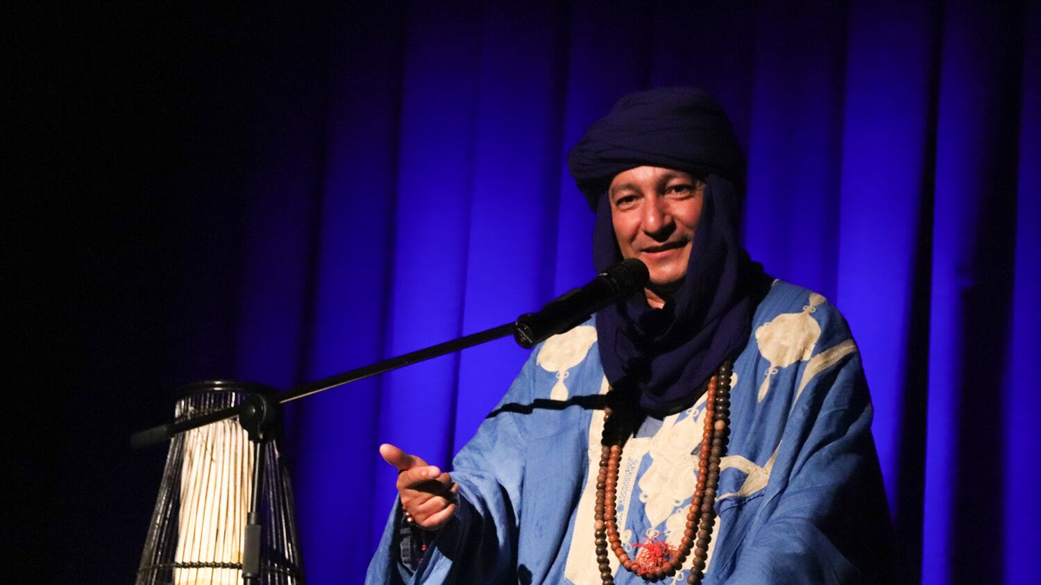 Mohamed Hammú, un mago de las palabras oriundo de la Región Berbería, del Norte de África.