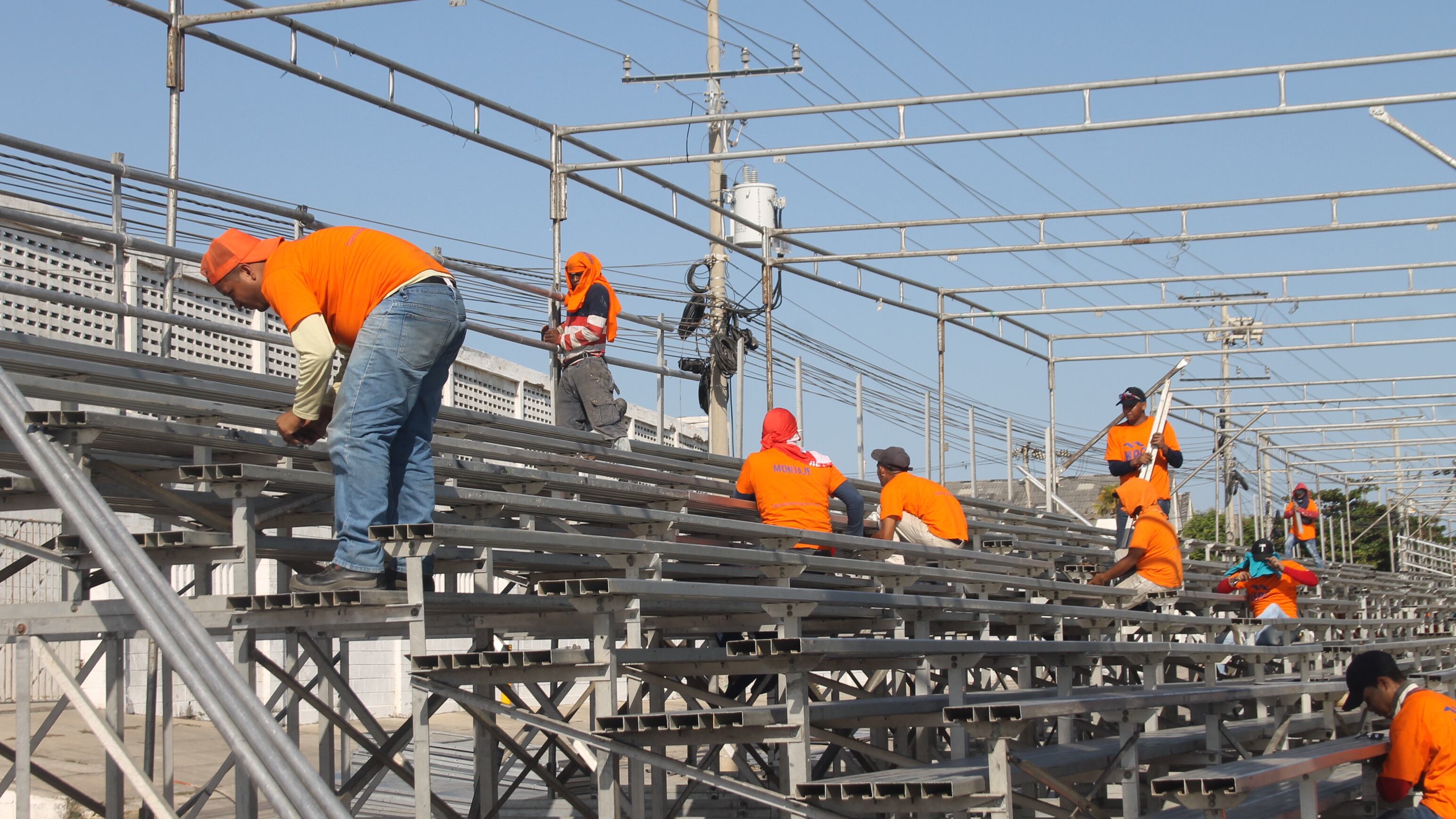 Desmonte de palcos de Carnaval.