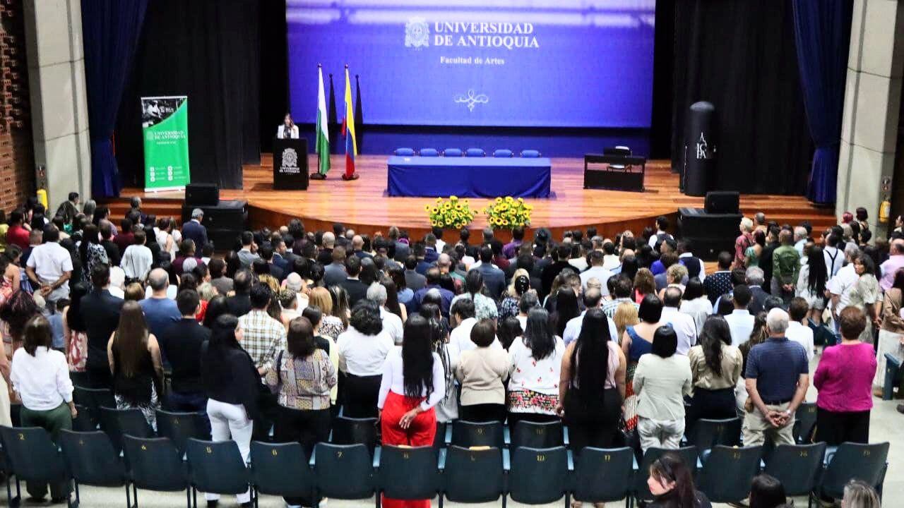 Antioquia abre nueva convocatoria para profesionalización de artistas y gestores culturales para pregrados en la UdeA.