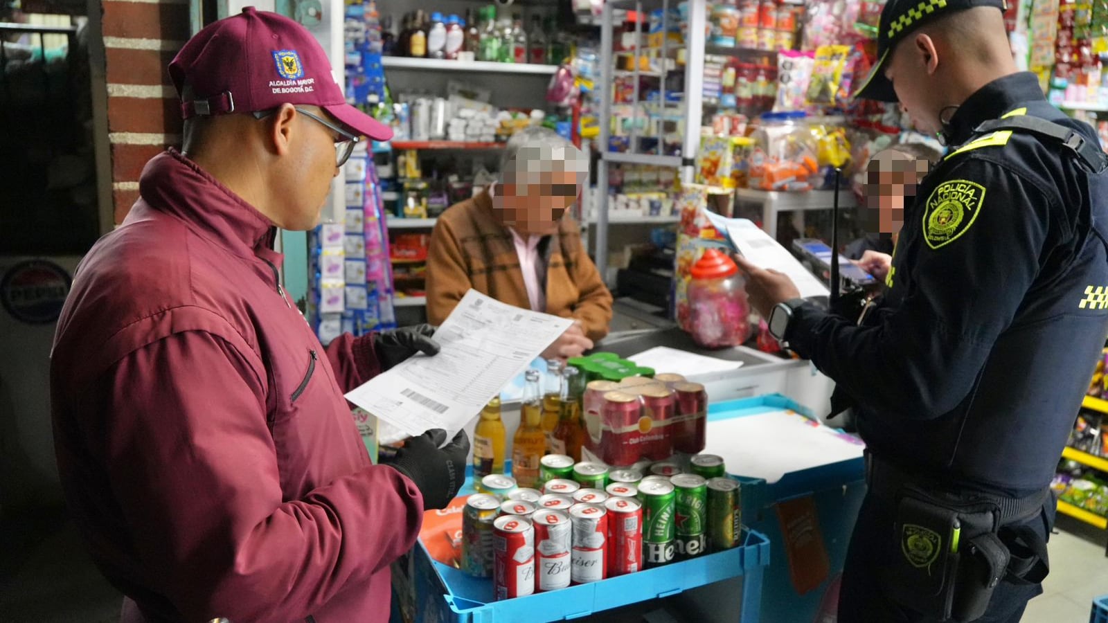 Operativos de la Policía de Bogotá contra el licor adulterado.