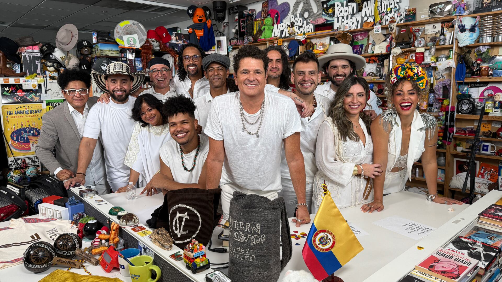 Carlos Vives y la Provincia en Tiny Desk