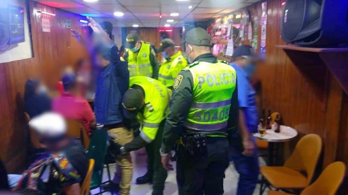 Toque de queda para menores por lo que queda del año en zona de la Región Metropolitana de Bogotá