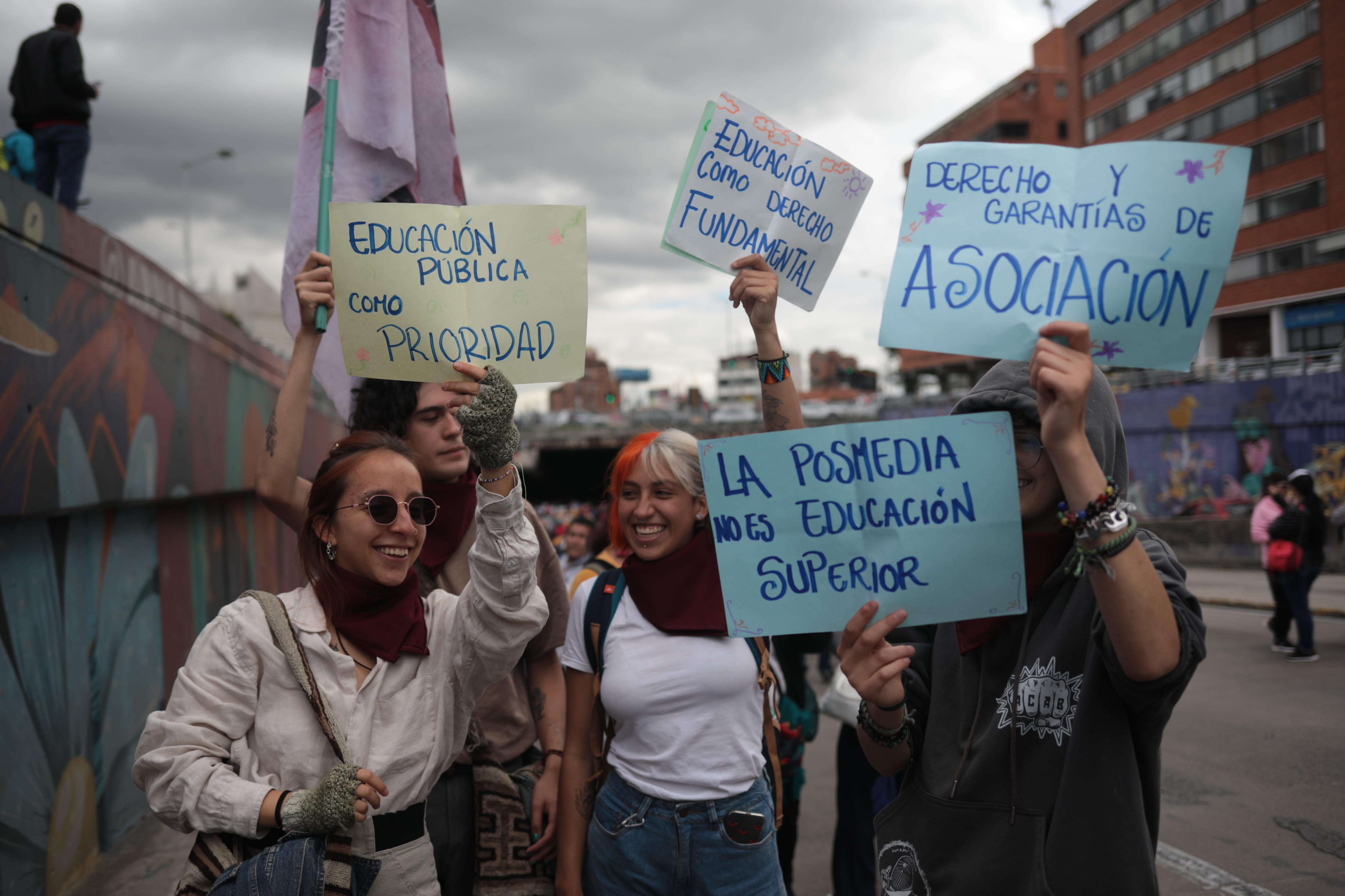 Gobierno de De la Espriella tomó drástica decisión sobre la salud de los maestros tras 36 años Gobierno de De la Espriella tomó drástica decisión sobre la salud de los maestros tras 36 años