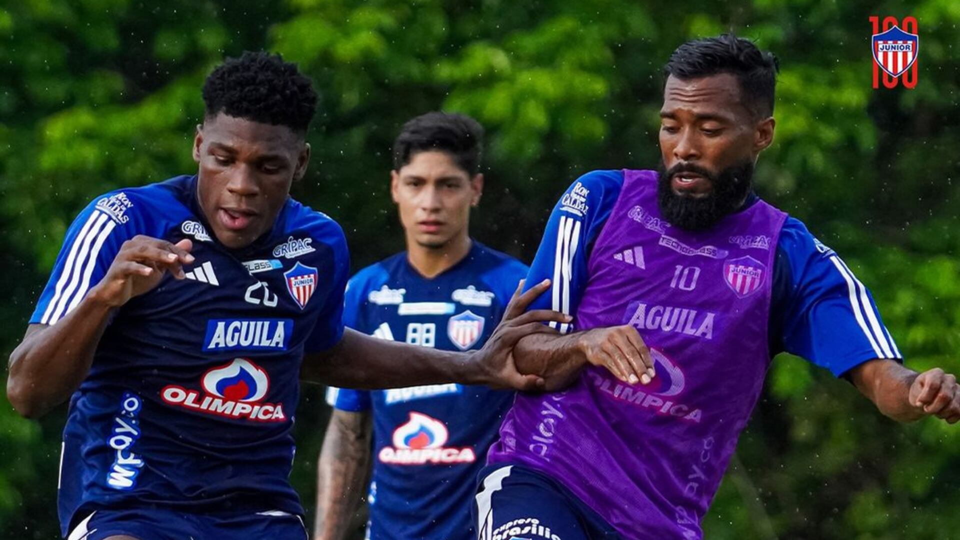 Jugadores del Junior de Barranquilla: Jhon Lerma y Luis Cariaco González