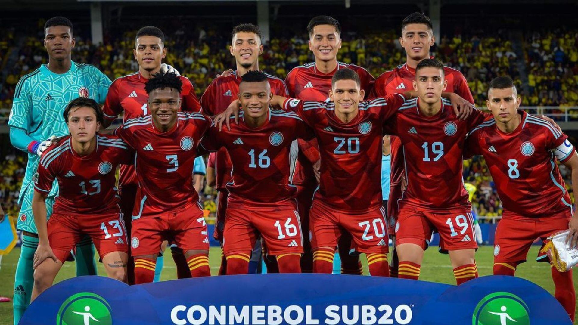 Defensa de la Selección Colombia podría cambiar de seleccionado en el futuro.