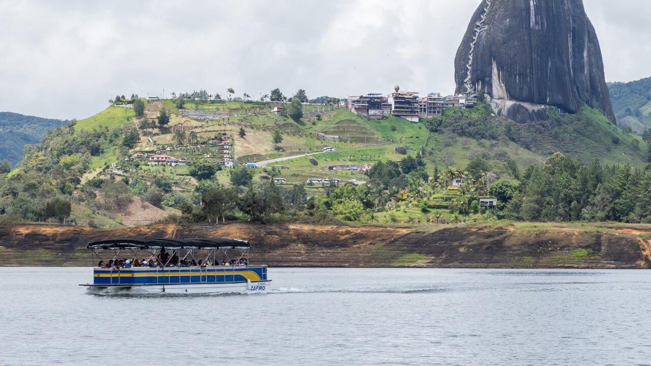 Recorrido por el Guatapé y el embalse El Peñol.