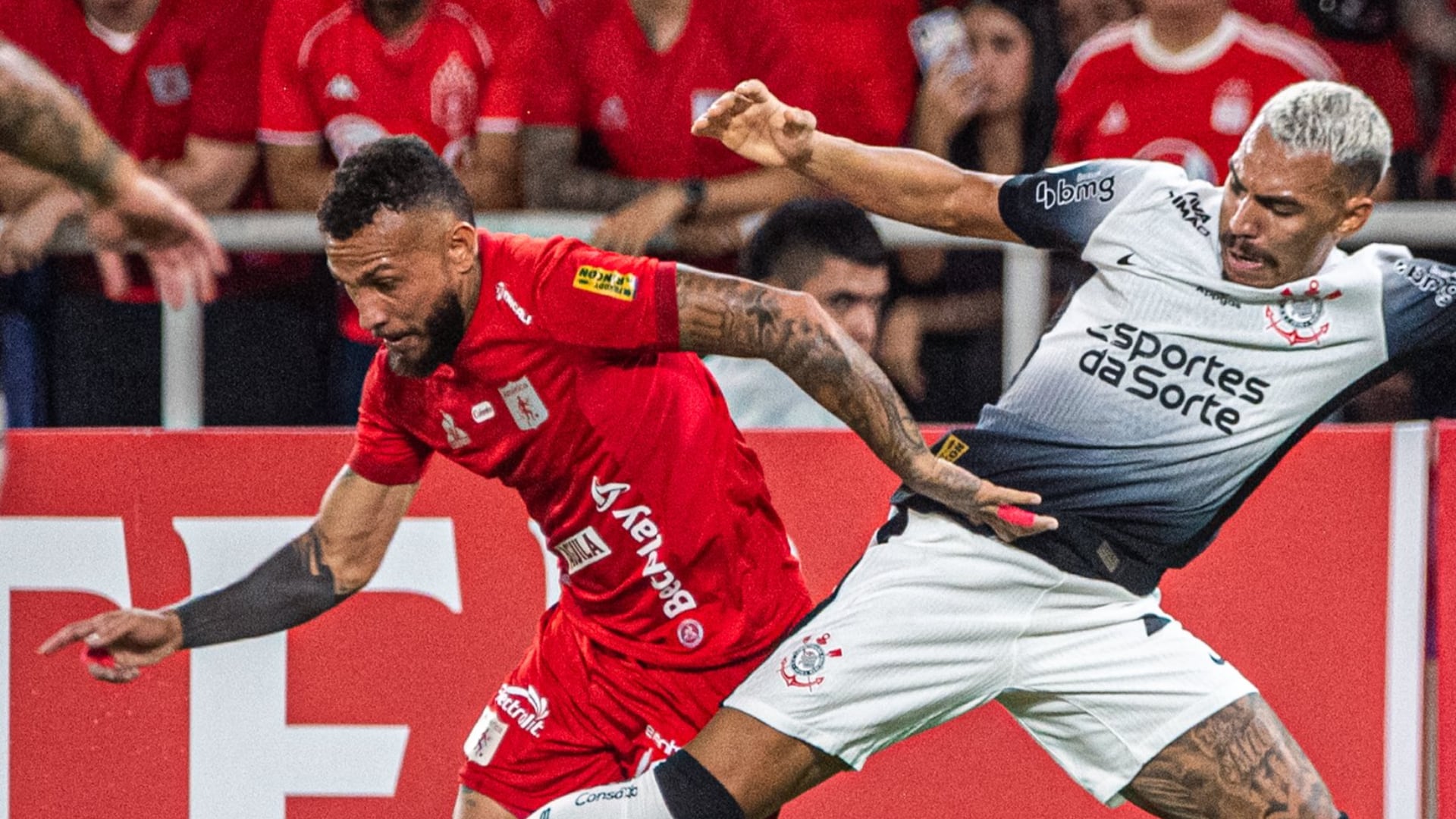 Conmebol le abrió un expediente al América por lo que hicieron los hinchas contra Corinthians