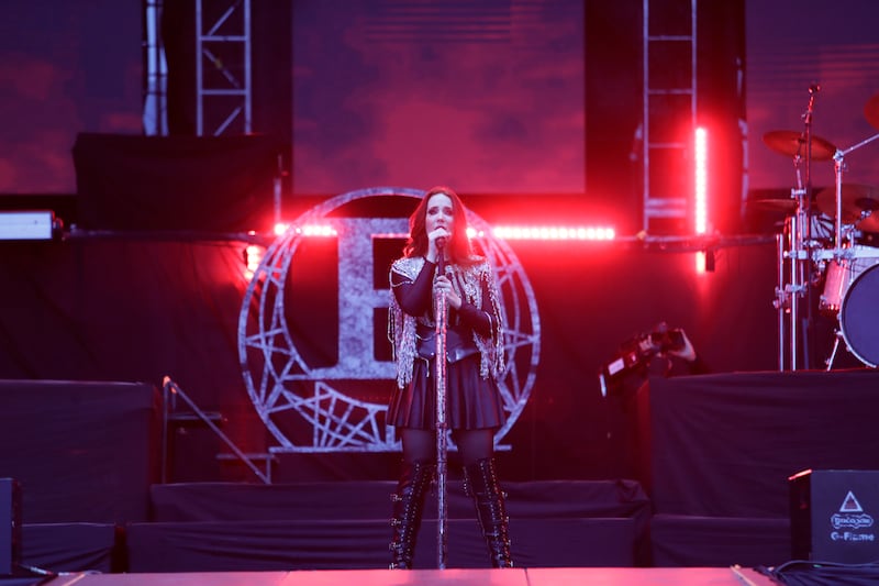 Epica, de Países Bajos, durante su presentación en Rock al Parque 2022.