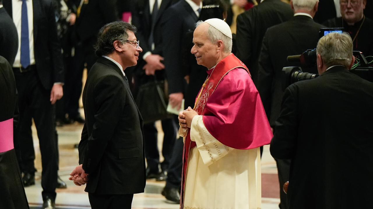 El papa y el presidente Petro