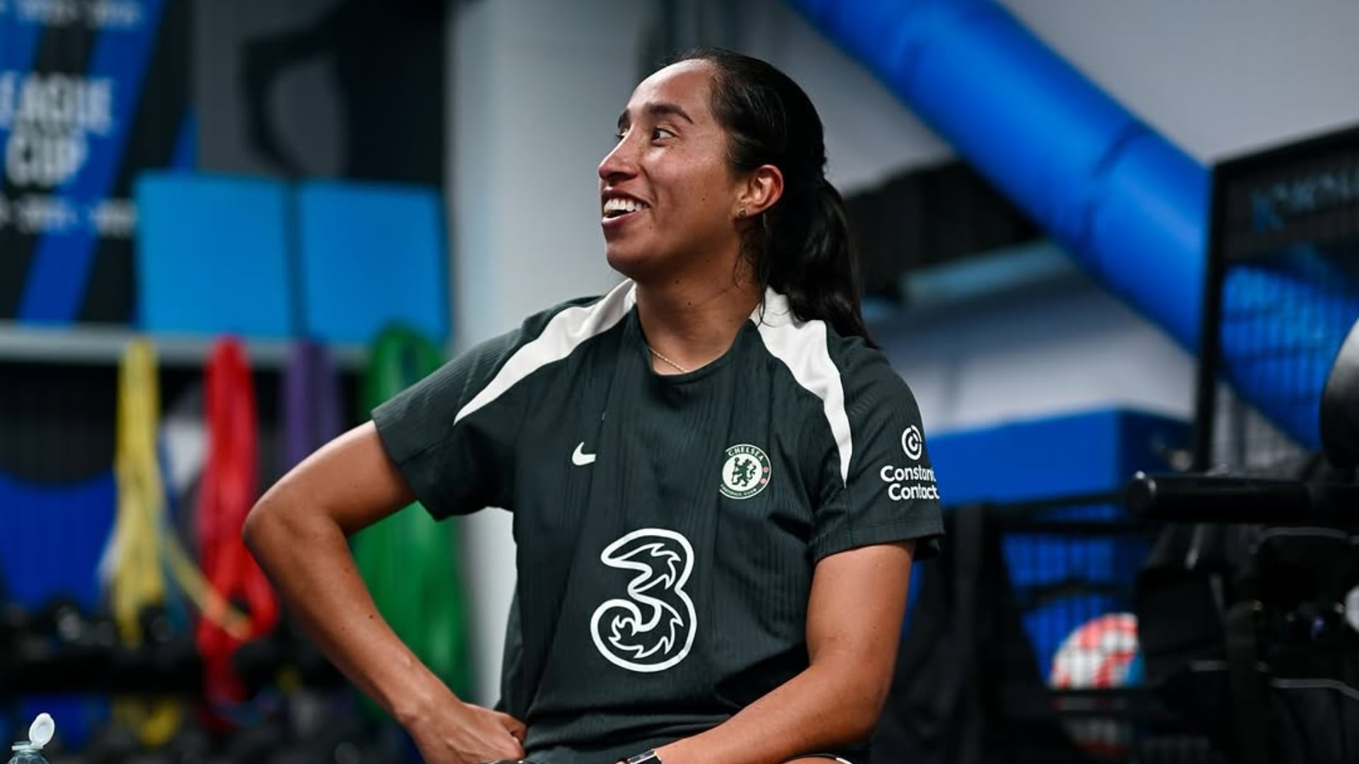 Mayra Ramírez sufrió grave lesión que la sacará de las canchas por lo que resta del año