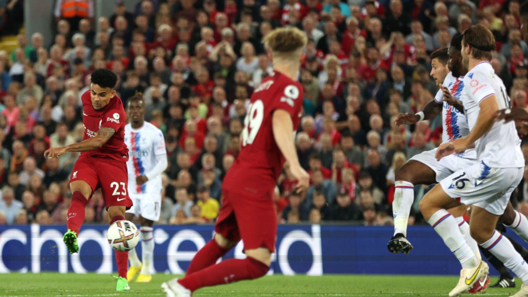 Luis Díaz marcó el gol del empate del Liverpool ante el Crystal Palace.