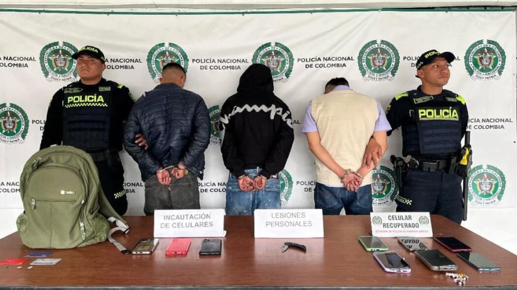 Policía dio con la captura de tres ladrones por medio de GPS del celular robado.