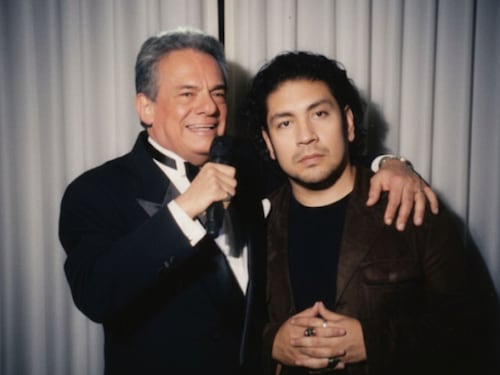 Cómo hacer GRATIS el famoso trend de fotos polaroid con sus artistas favoritos