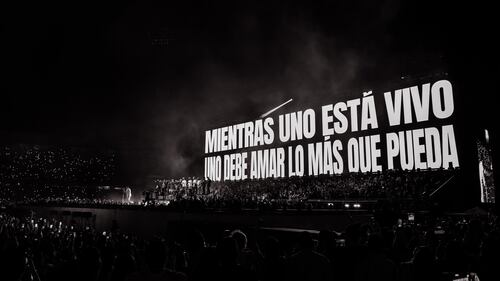 Bad Bunny primera noche de concierto en Medellín 2026.