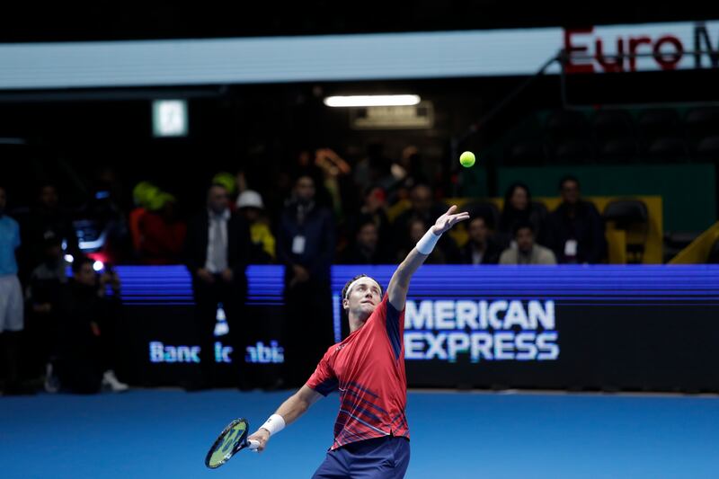 Rafael Nadal VS Casper Ruud durante su juego de exhibición en el Coliseo Live en Bogotá.