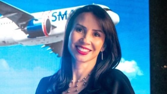 Foto de Carolina Ruiz, gerente comercial de JetSMART en Colombia.