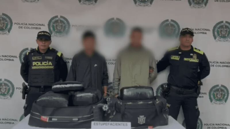 Capturan a dos delincuentes que transportaban en un taxi más de 20 kilos de marihuana