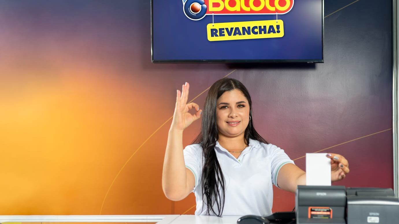 Foto cayó el Baloto Revancha y el ganador se llevó 25.600 millones de pesos confiando en su suerte.
