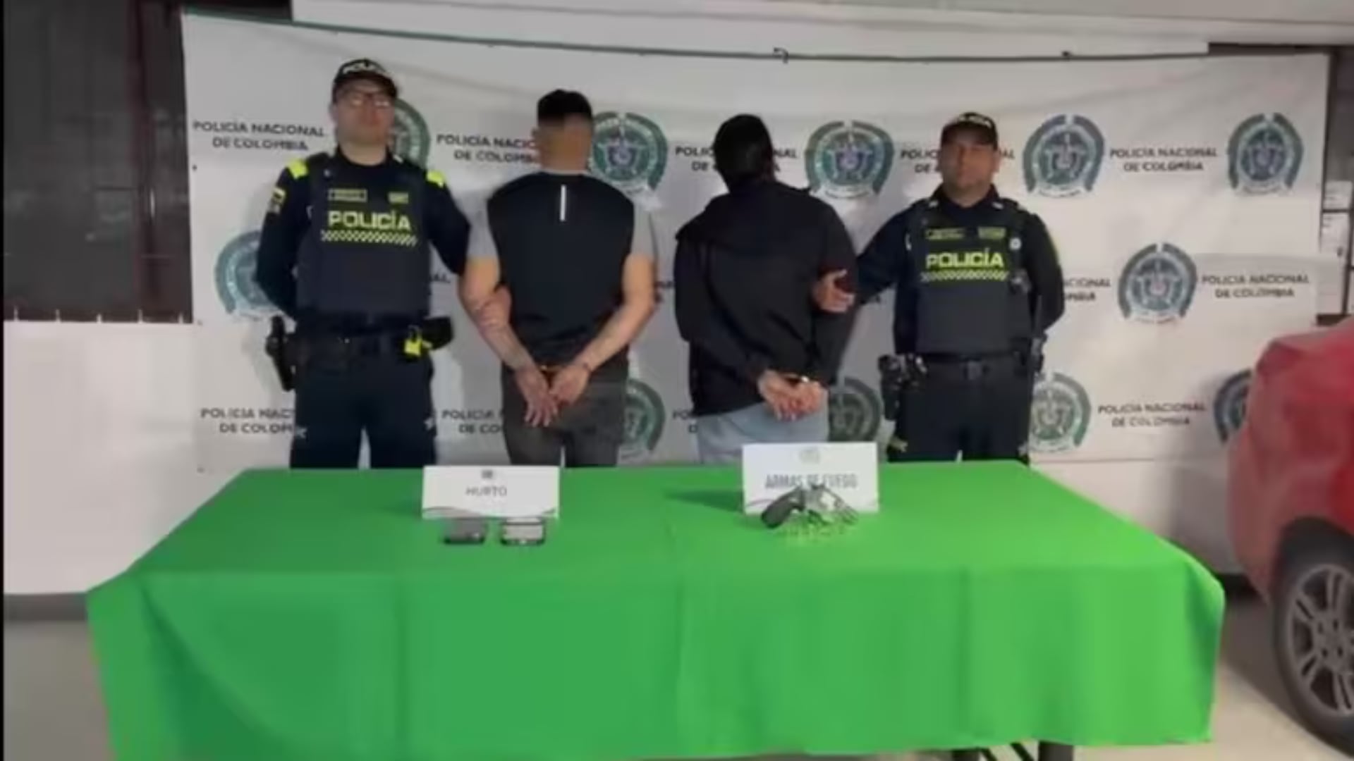 Mexicanos capturados por presunto hurto.