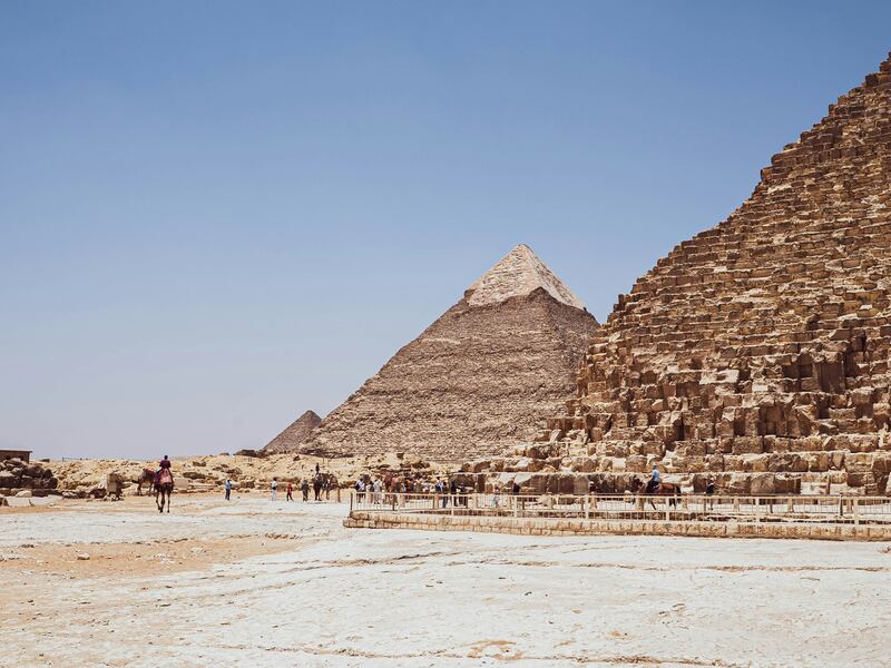 La Inteligencia Artificial “reveló” cómo se construyeron las Pirámides de Egipto y el video es viral en redes