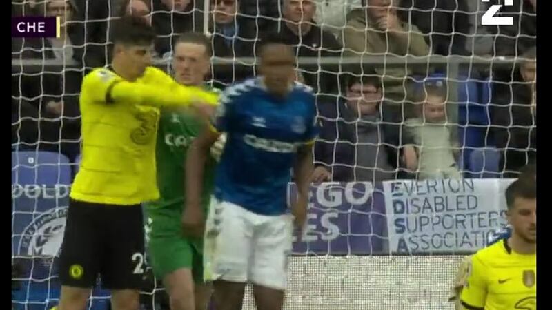 Havertz empujó a Yerry Mina, pero el colombiano simuló la caída y nadie le creyó