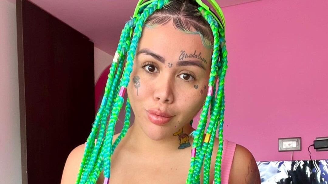 A Yina Calderón le dijeron de todo por mostrarse con poca ropa y le pidieron que deje de operarse para que se enfoque en su autoestima.