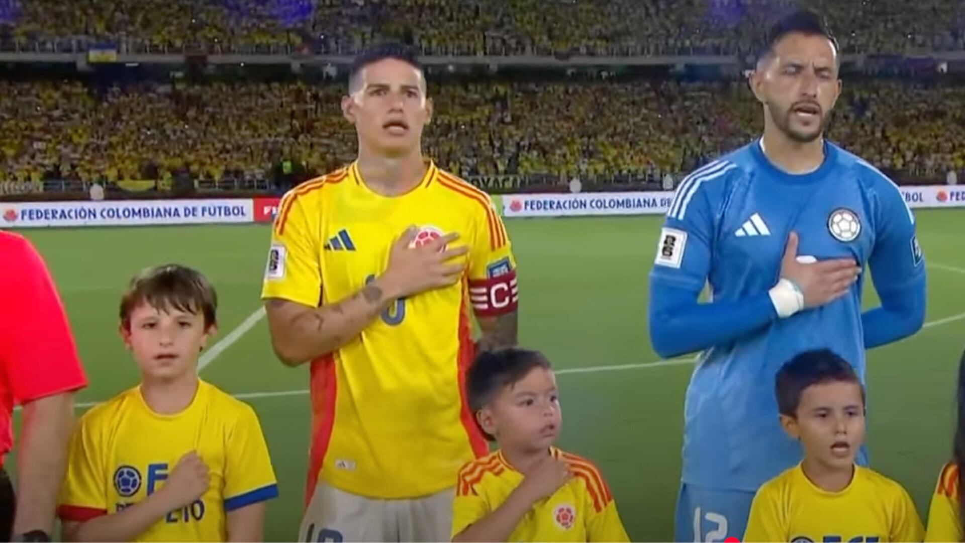 Mathias Palomeque junto a James Rodríguez
