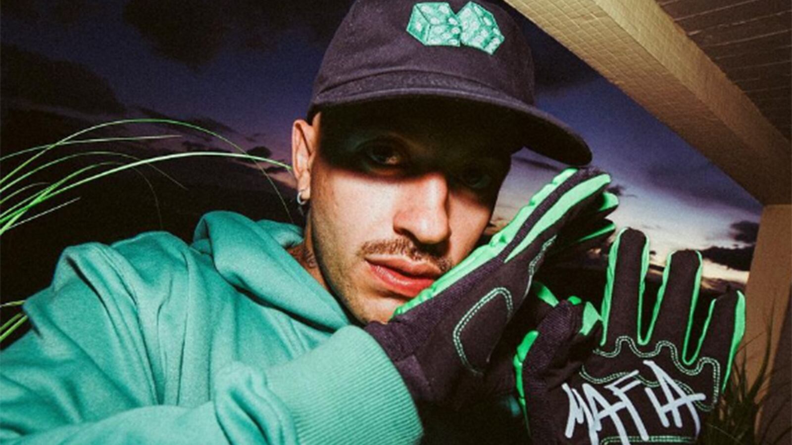 Feid recibe críticas por su aspecto.