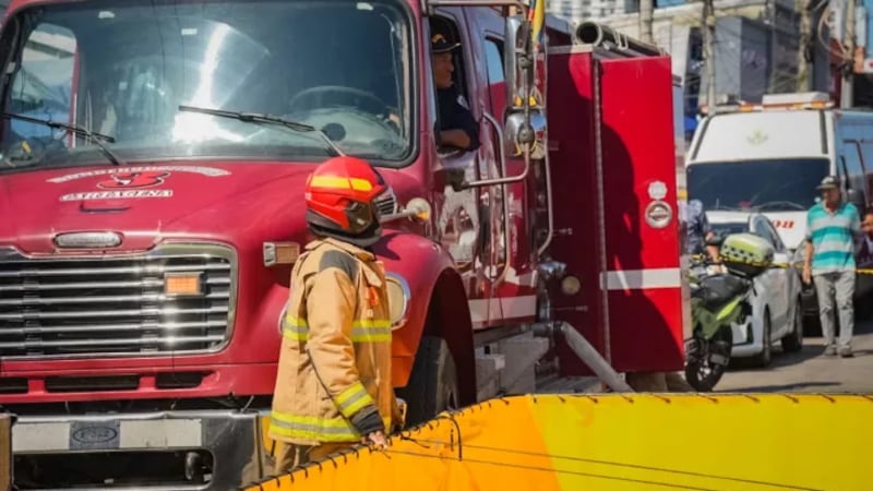 Grave incendio en el Mercado de Bazurto en Cartagena dejó varios locales destruidos y pérdidas millonarias