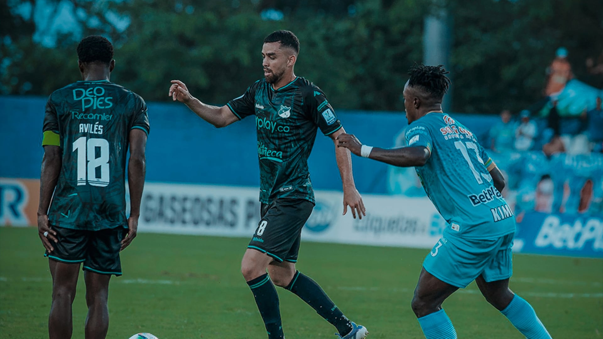 Equipo del fútbol colombiano retiró de la plantilla a dos futbolistas “por común acuerdo”