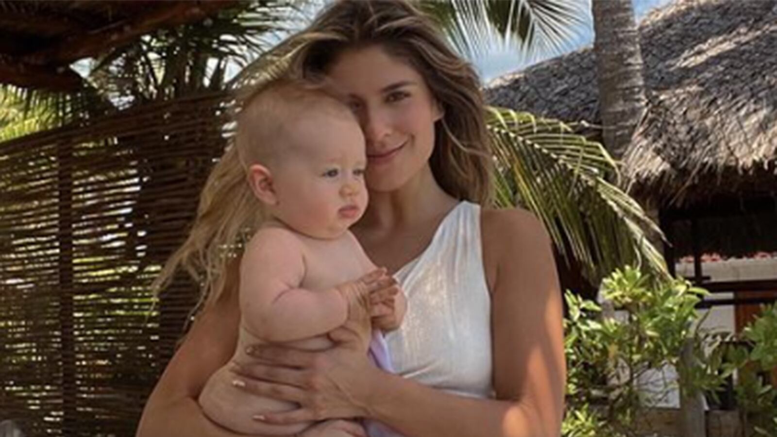 Laura Tobón es criticada por mala higiene con su hijo.