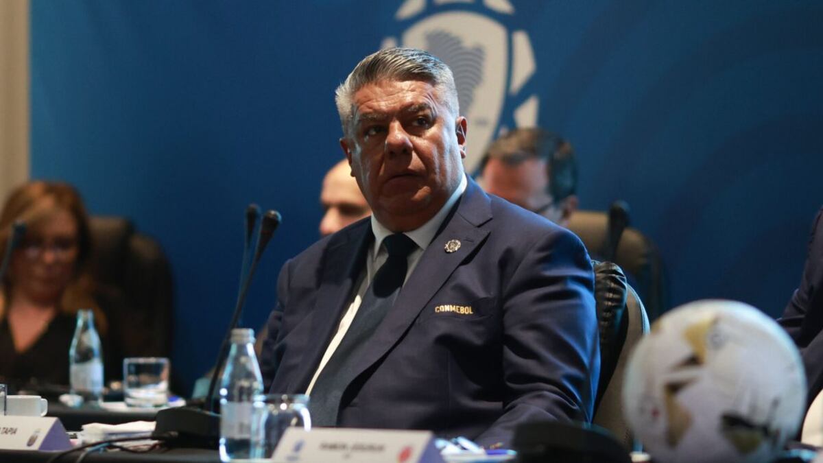 Claudio Chiqui Tapia recibió sorpresiva medida de parte de la Conmebol que indigna a muchos