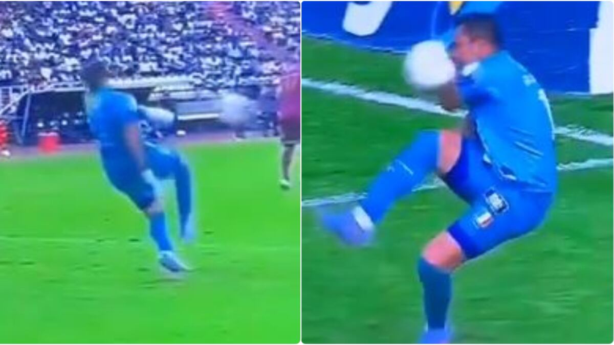 James Aguirre casi se come el balón con un pelotazo que él mismo provocó