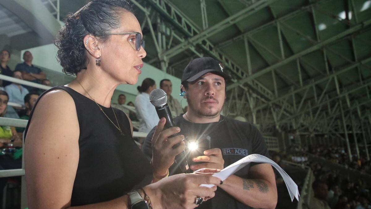 Astrid Ramírez, ministra del Deporte, durante la inauguración de los Juegos Deportivos Nacionales. La señalaron de supuestamente estar borracha.