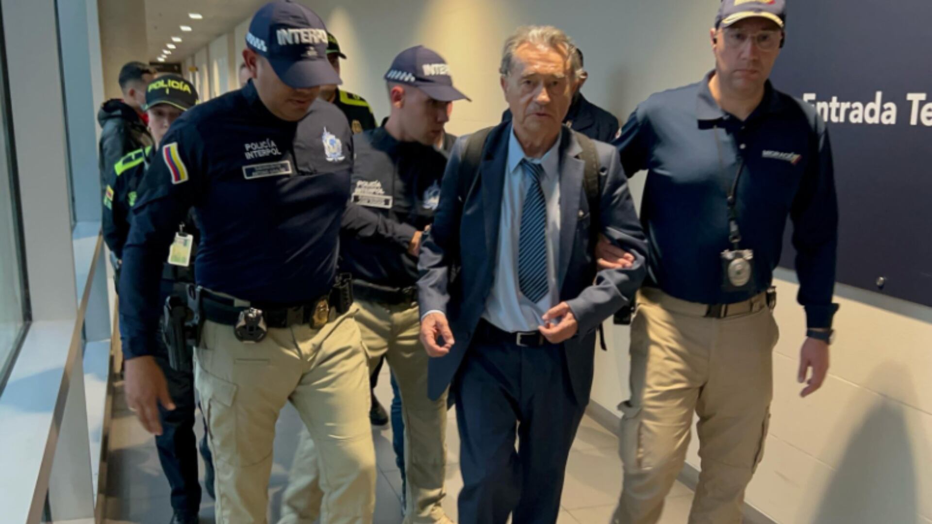 Captura en el aeropuerto El Dorado de Carlos Lehder.