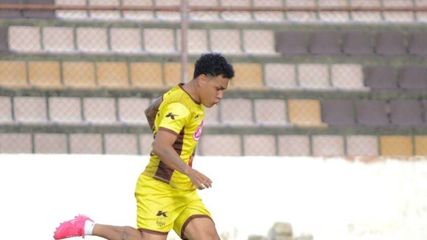 Aldhair Valenciano no fue el hijo de Iván René Valenciano acusado de agresión física y verbal